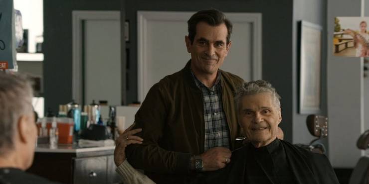 Modern Family The Saddest Character Deaths Ranked Screenrant Modern Family The Saddest Character Deaths Ranked Screenrant