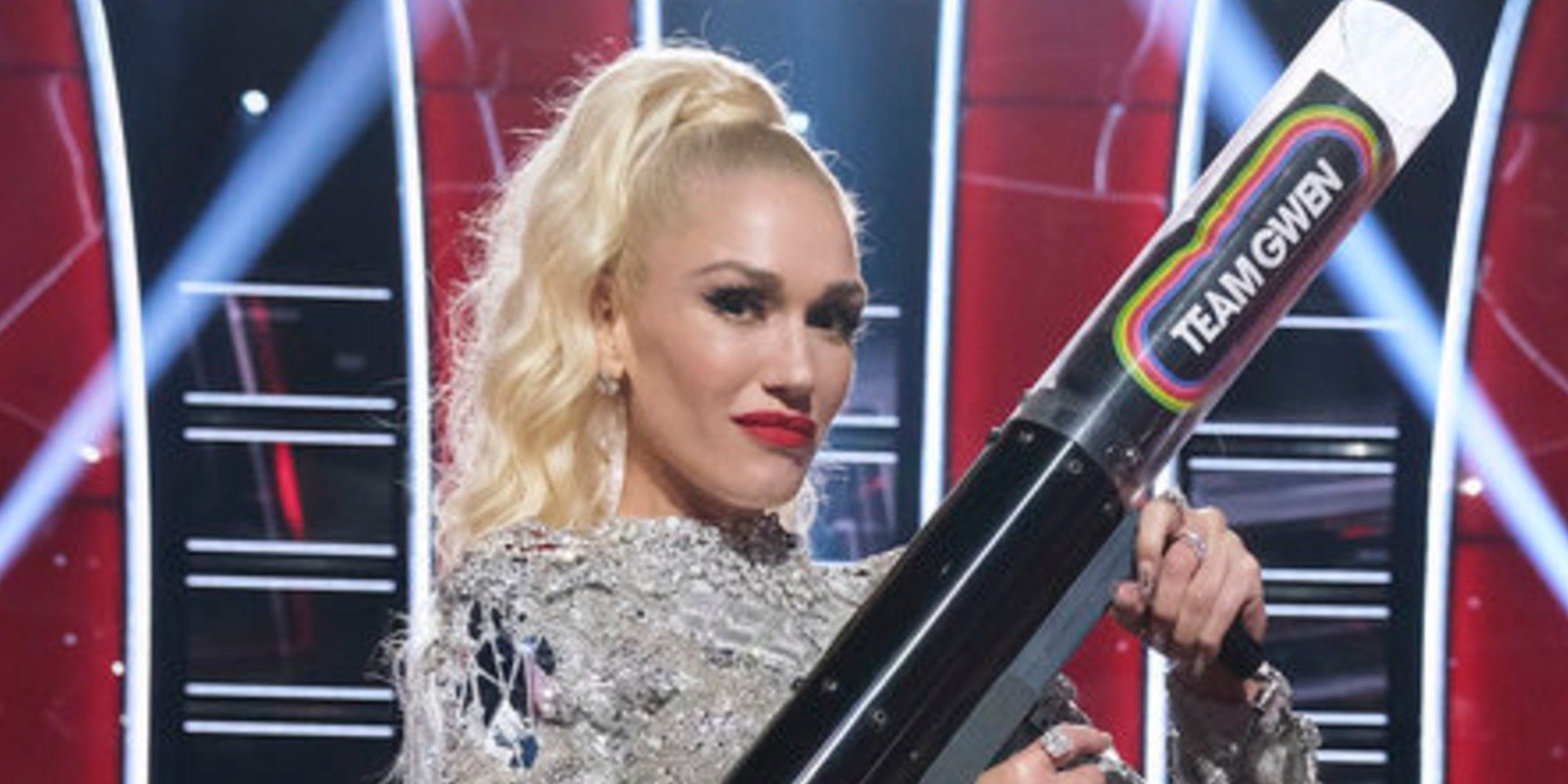 gwen stefani shirt on the voice