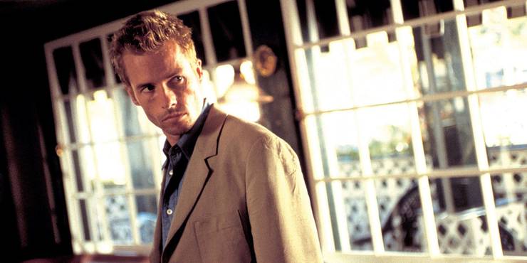 10 Best Thrillers Of The 2000s According To IMDb 16 Movie: Momento