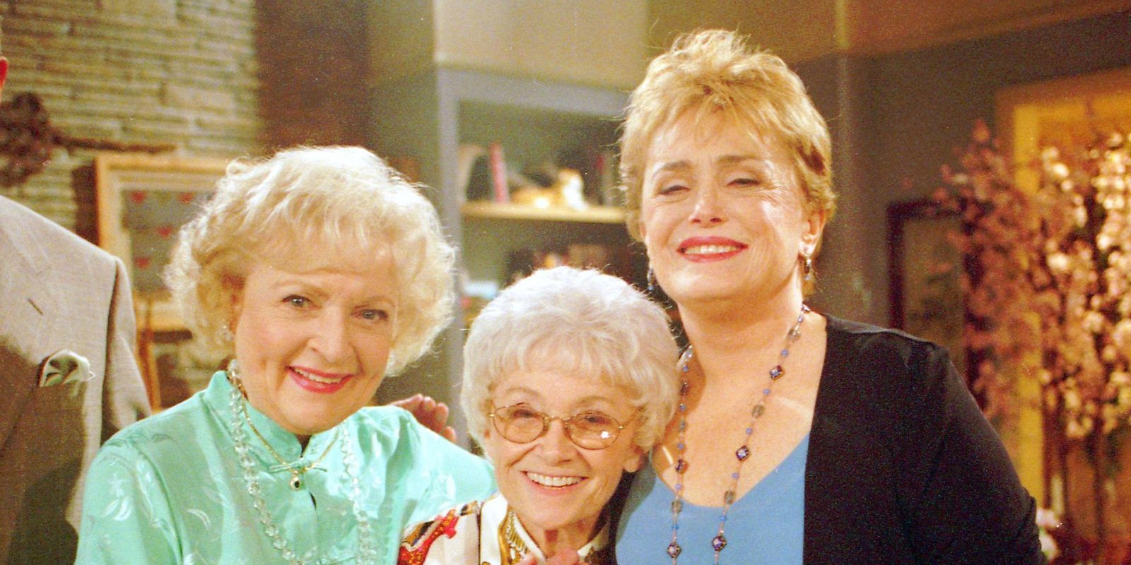 Betty White Ladies Man Staged A Surprise Golden Girls Reunion