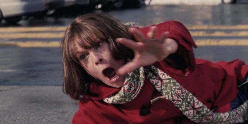 Jamie Lee Curtis as nora Krank screaming as her Hickory Honey Ham is run over in Christmas with the Kranks