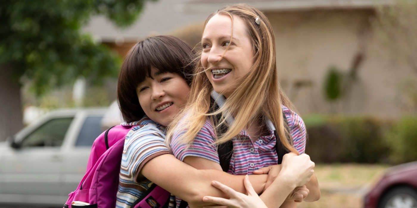 Maya and Anna in PEN15
