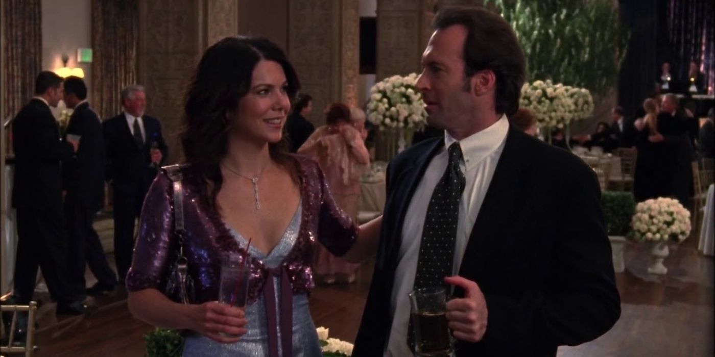 lorelai and luke at the vow renewal gilmore girls