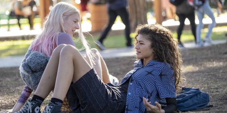 Euphoria: 5 Reasons Rue Should Be With Lexi (& 5 She Should Be With Jules)