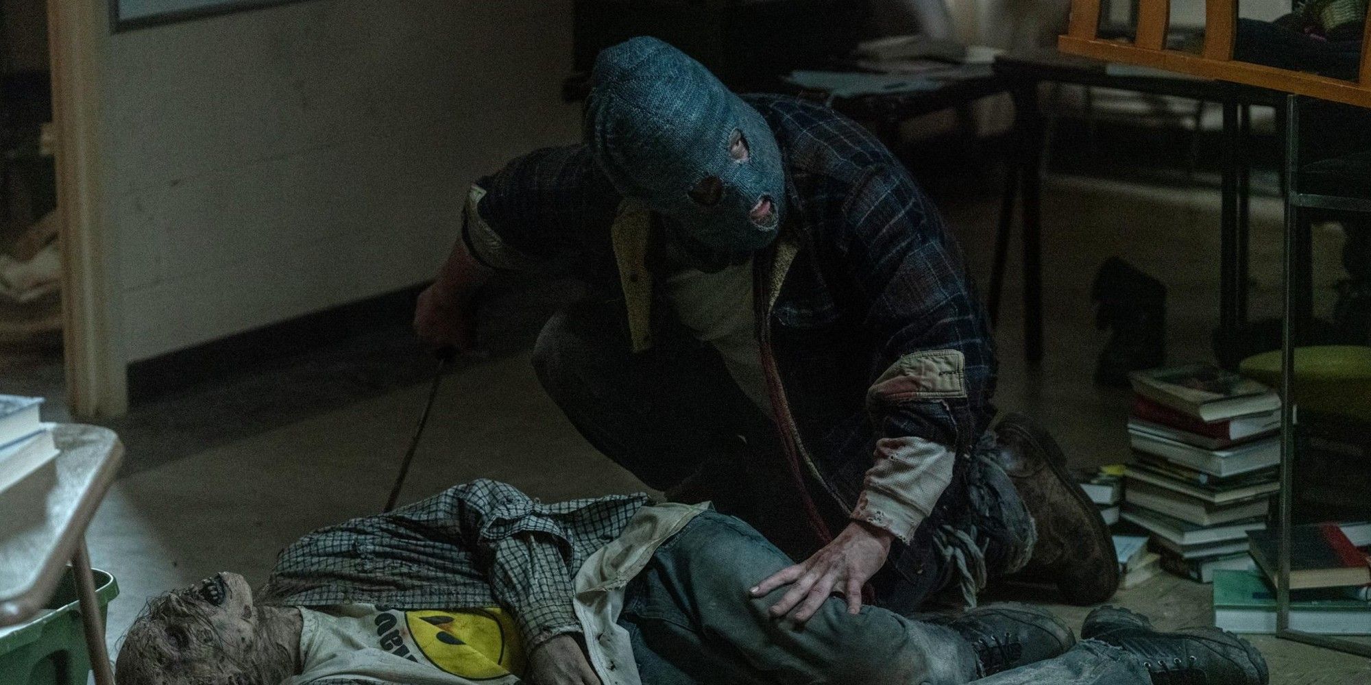 Walking Dead Season 10 Episode 2 Saw The Creation Of The First Whisperer Mask