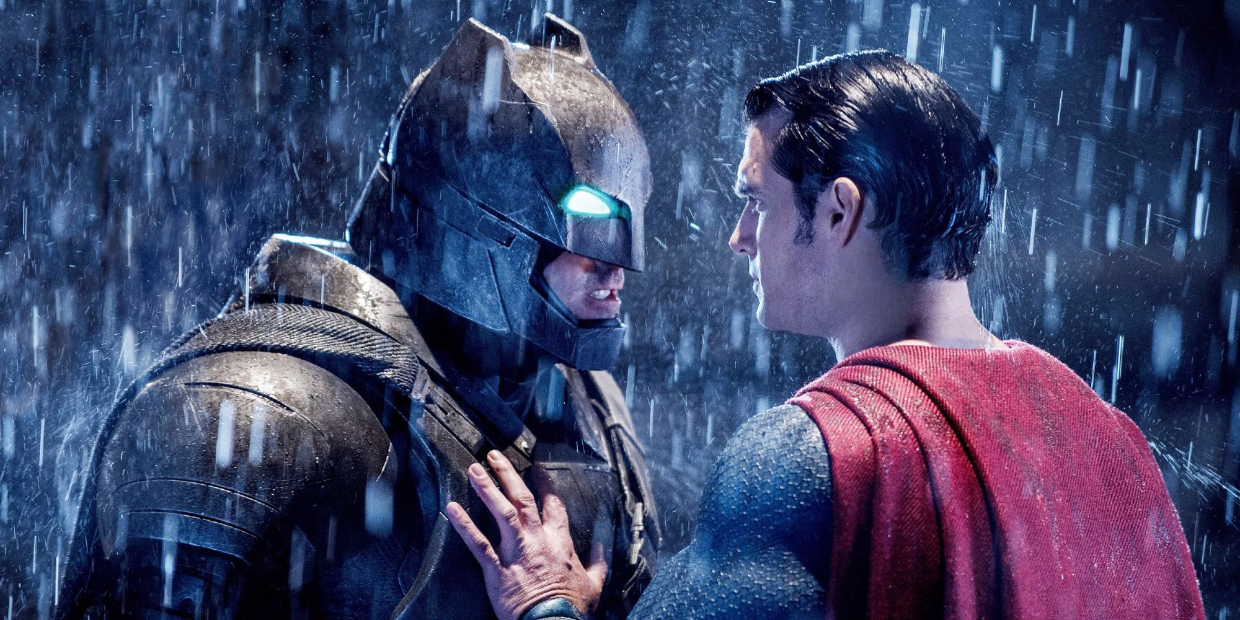 Batman Confronting Superman Batman V Superman Dawn Of Justice