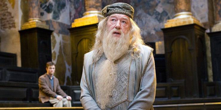 Dumbledore-Was-A-Manipulative-Headmaster-Especially-To-Harry.jpg (740×370)