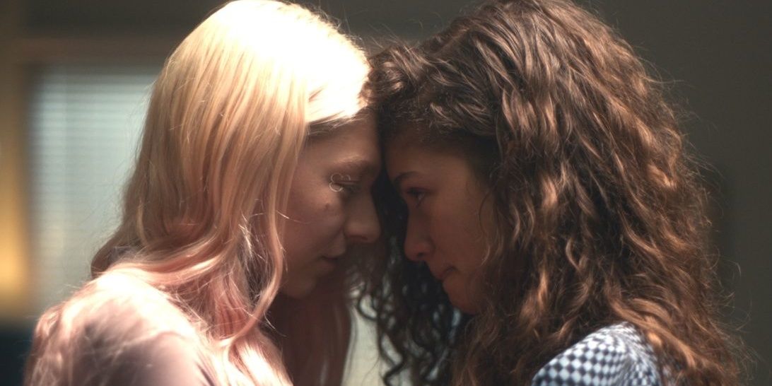Euphoria 5 Times Hated Jules 5 Times Love Rue and Jules Kiss Cropped