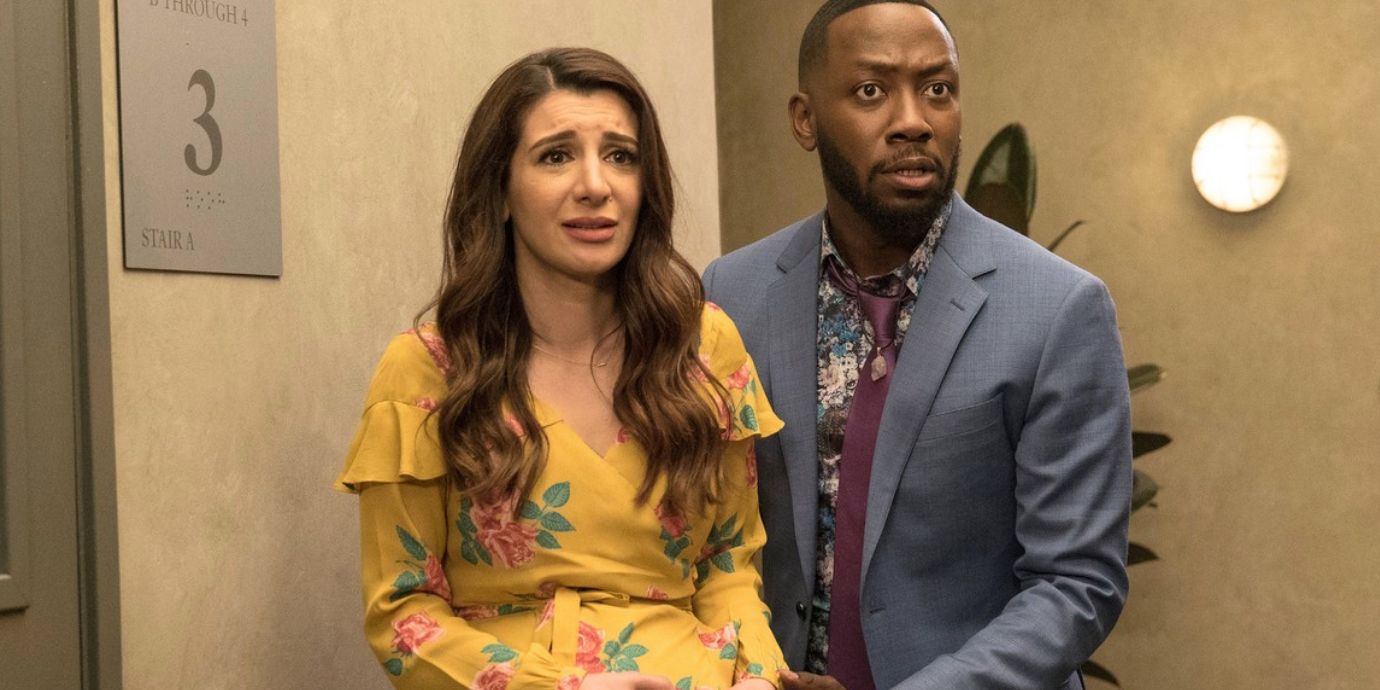 Pregnant Aly And Winston In New Girl