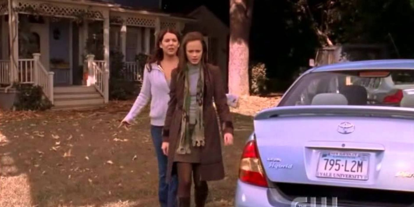 Gilmore Girls 10 Times Lorelai & Rory Were Saved By Money & Privilege