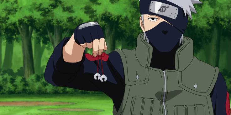 Kakashi hält die Glocke für den Glockentest