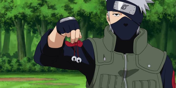 Kakashi hält die Glocke für den Glockentest