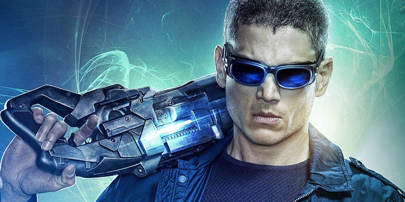 Captain Cold holding a gun in Legends of Tomorrow