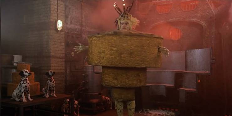 Cruella De Vil S Top 10 Moments In The 101 Dalmatians Live Action Franchise Cruella De Vil S Top 10 Moments In The 101 Dalmatians Live Action Franchise