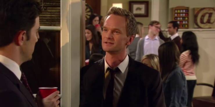 Barney-tells-two-random-guys-about-friendship-and-the-playbook-in-How-I-MEt-Your-Mother.jpg (740×370)