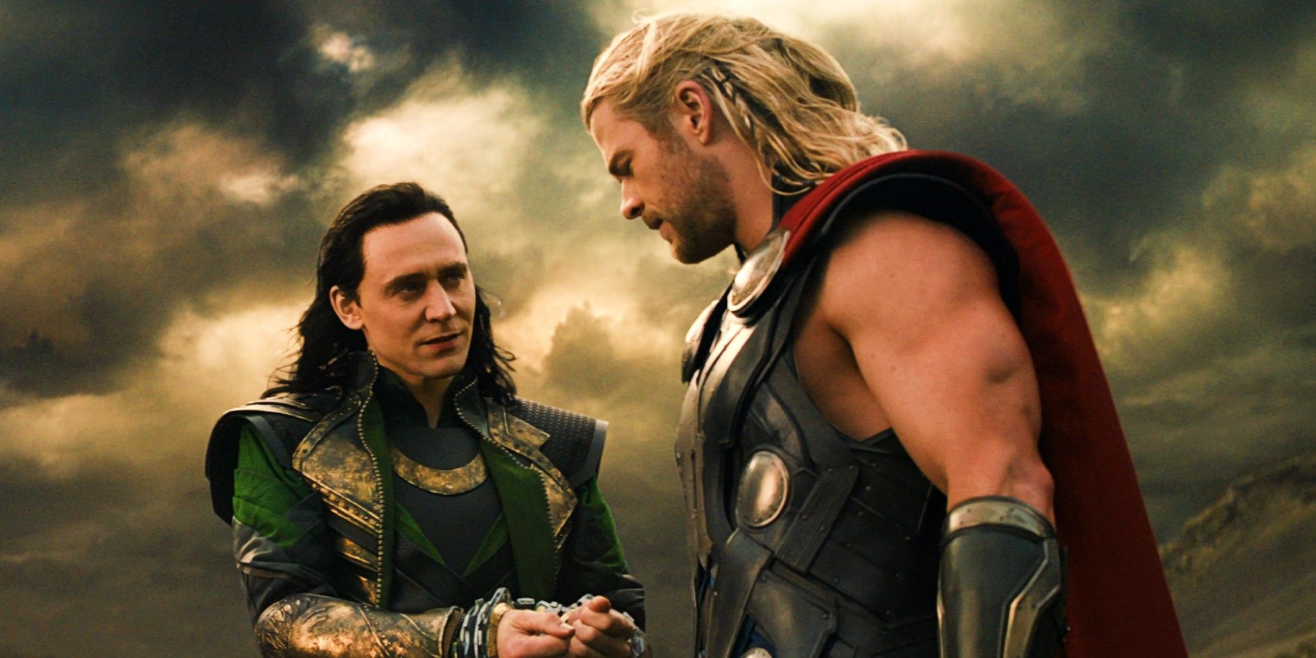Tom Hiddleston and Chris Hemsworth in Thor the Dark World