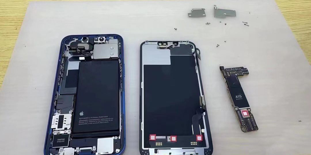 Whats Inside The iPhone 13 First Teardown Reveals All