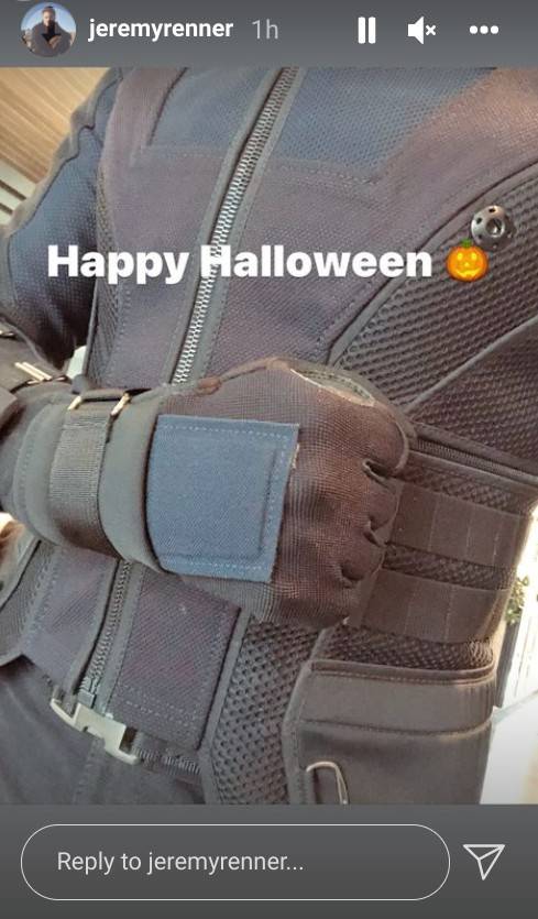 Jeremy Renner dressed up as Hawkeye for Halloween