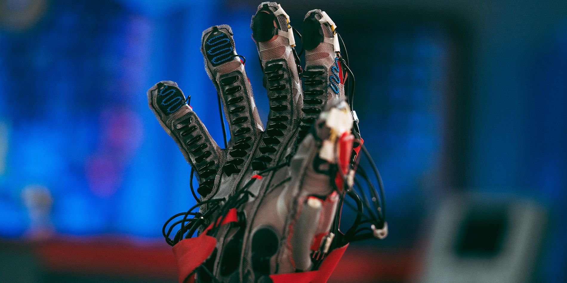 Metas Cool VR Gloves Might Be Even Less Original Than Its Metaverse