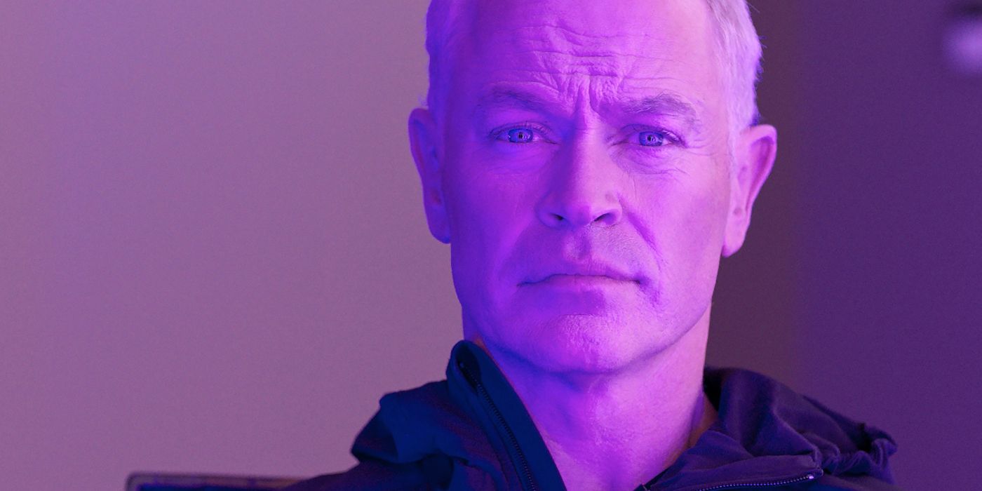 Apex Review: Bruce Willis Does Little To Elevate Messy, Derivative Genre  Cliché