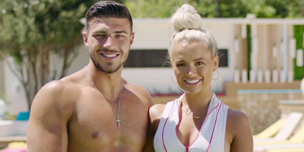 which love island uk couples are still together screen rant