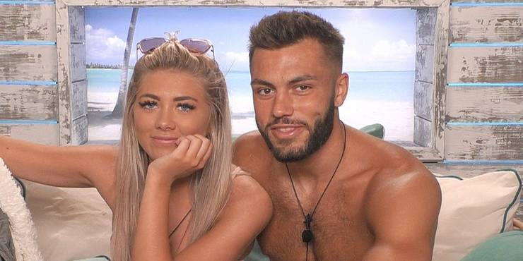 which love island uk couples are still together screen rant which love island uk couples are still together screen rant