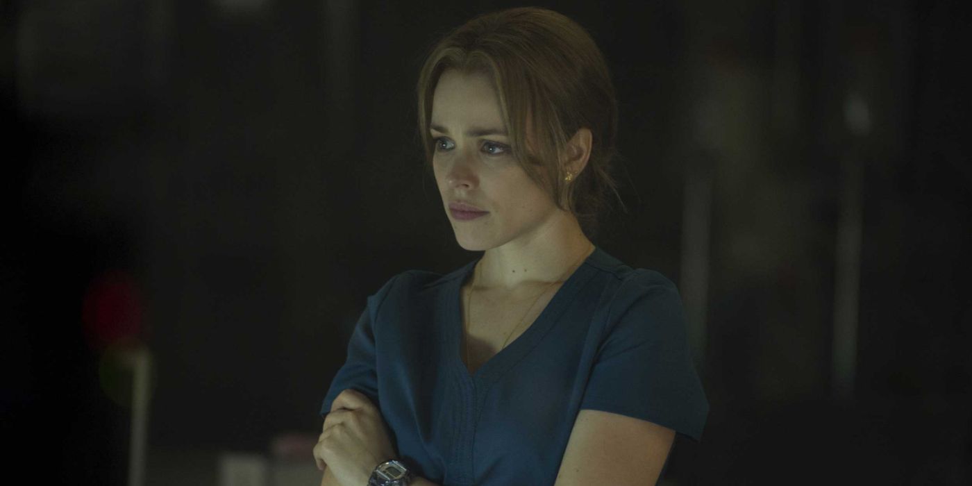 Christine Palmer wearing Scrubs in Doctor Strange