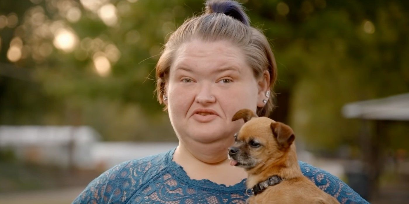 Amy Slaton and her dog Little Bit in 1000 lb Sisters