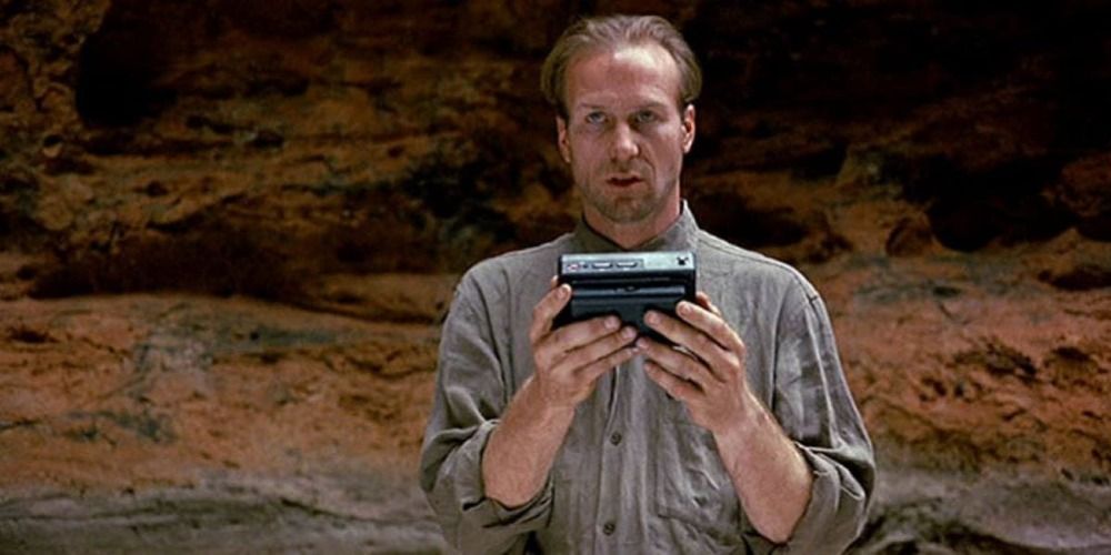 William Hurt in Until the End of the World