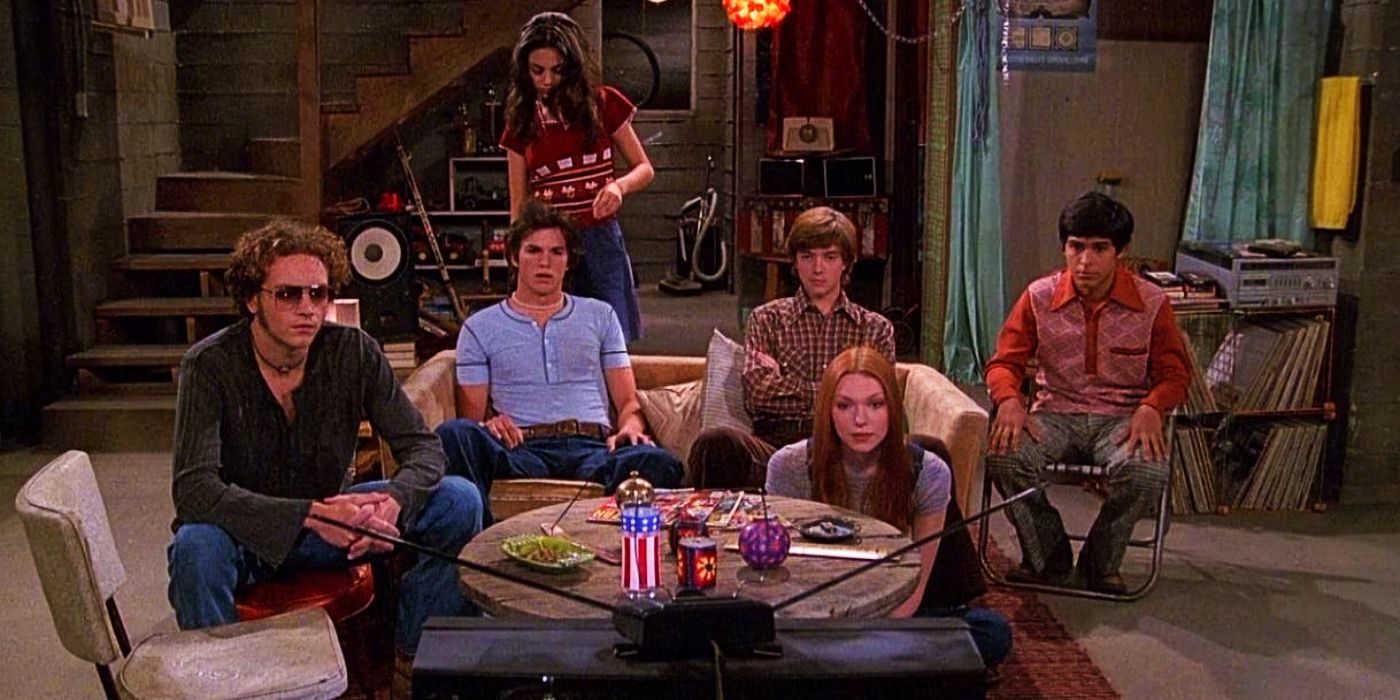 that 70s show gang basement forman hyde kelso donna eric fez jackie