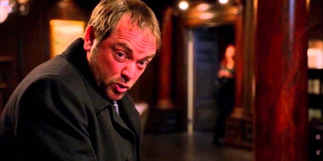 Crowley threatening someone offscreen in Supernatural Cropped