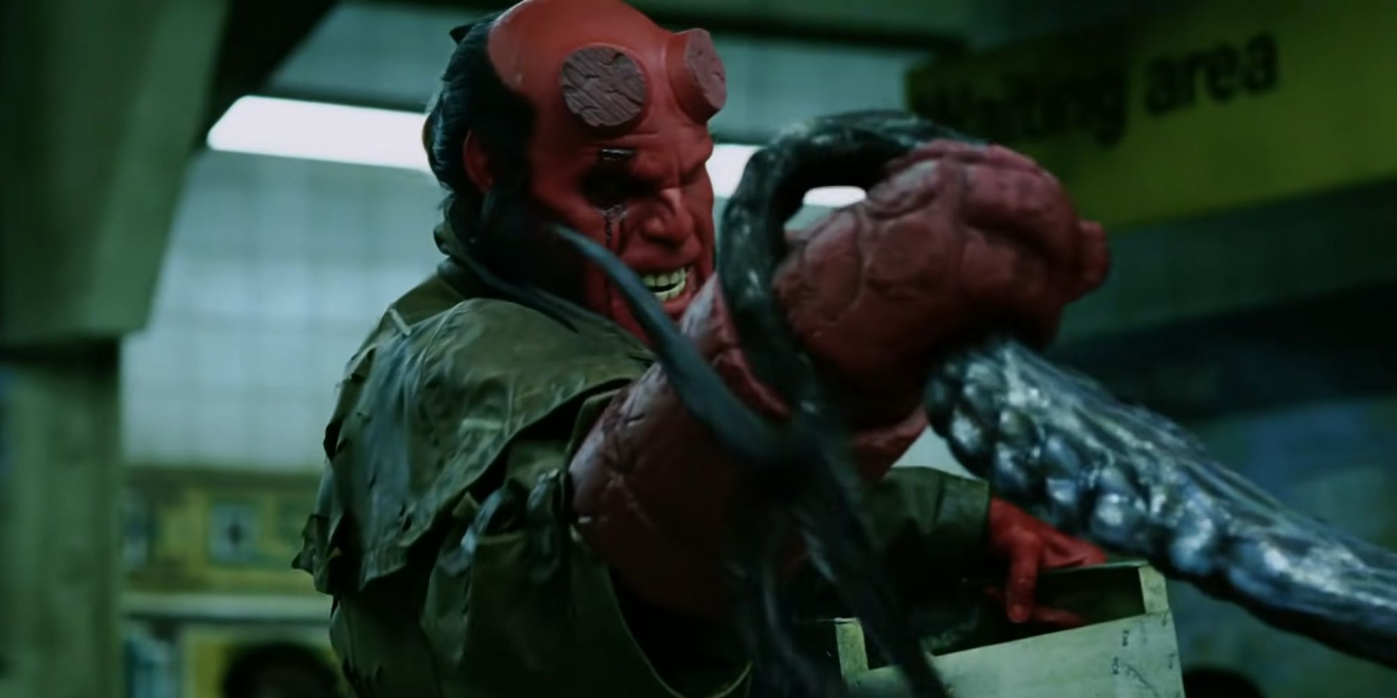 Hellboy grabbing Sammaels tongue in Hellboy 2004