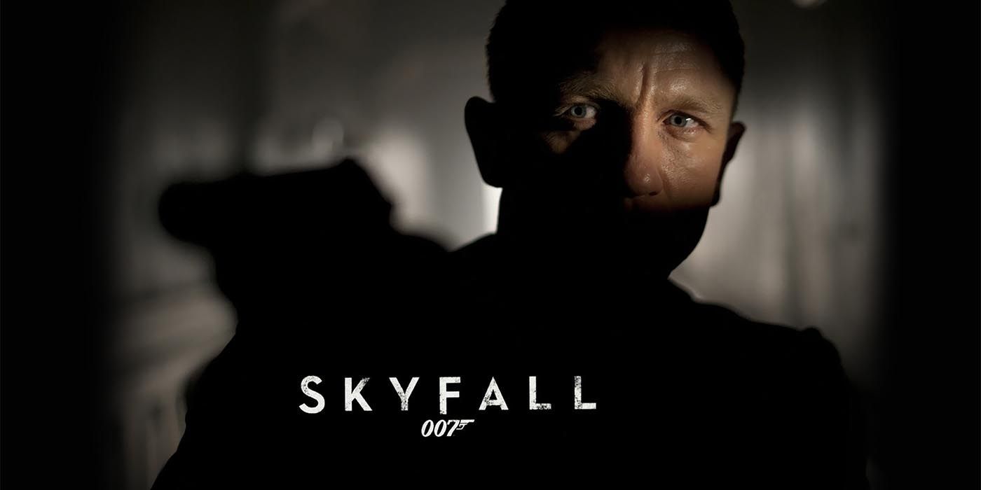 Skyfall Daniel Craig's Gloves Almost Cost Millions In PostProduction